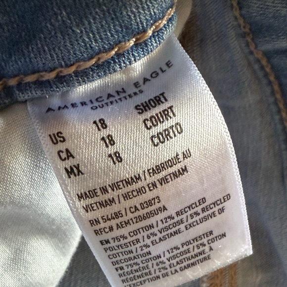 American Eagle Outfitters Light Blue Curvy Super High Rise Flare Jeans size 18S - Picture 8 of 10